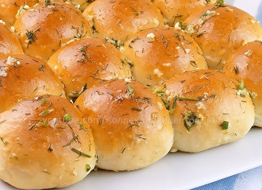 Постные булочки с чесноком